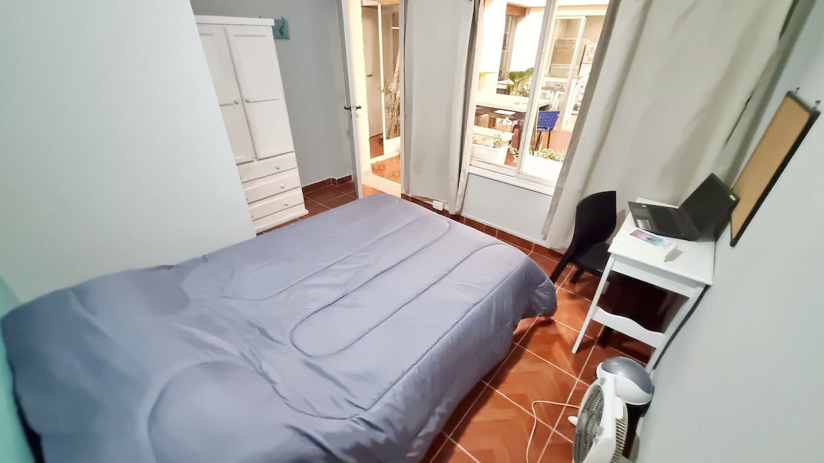 Quarto privativo em casa compartilhada em Palermo