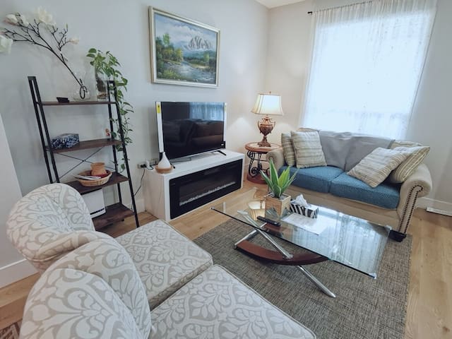 3 bedrooms House, sleeps 6 / free parking