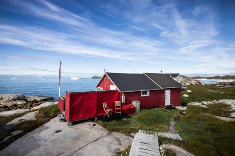 Ilulissat Stay: Jomsborg. House with Isfjords view