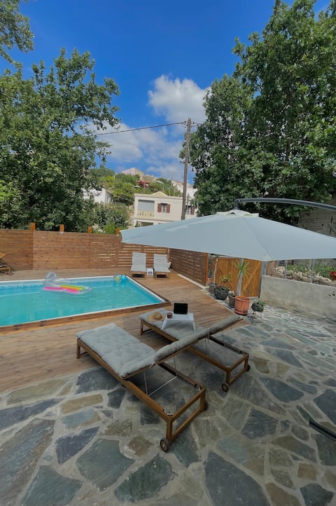 Successful Airbnb property: Loft for travellers in Δήμος Γόρτυνας