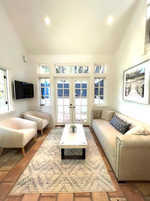 Gorgeous Guesthouse in Woodside, 2 Bedroom + Loft