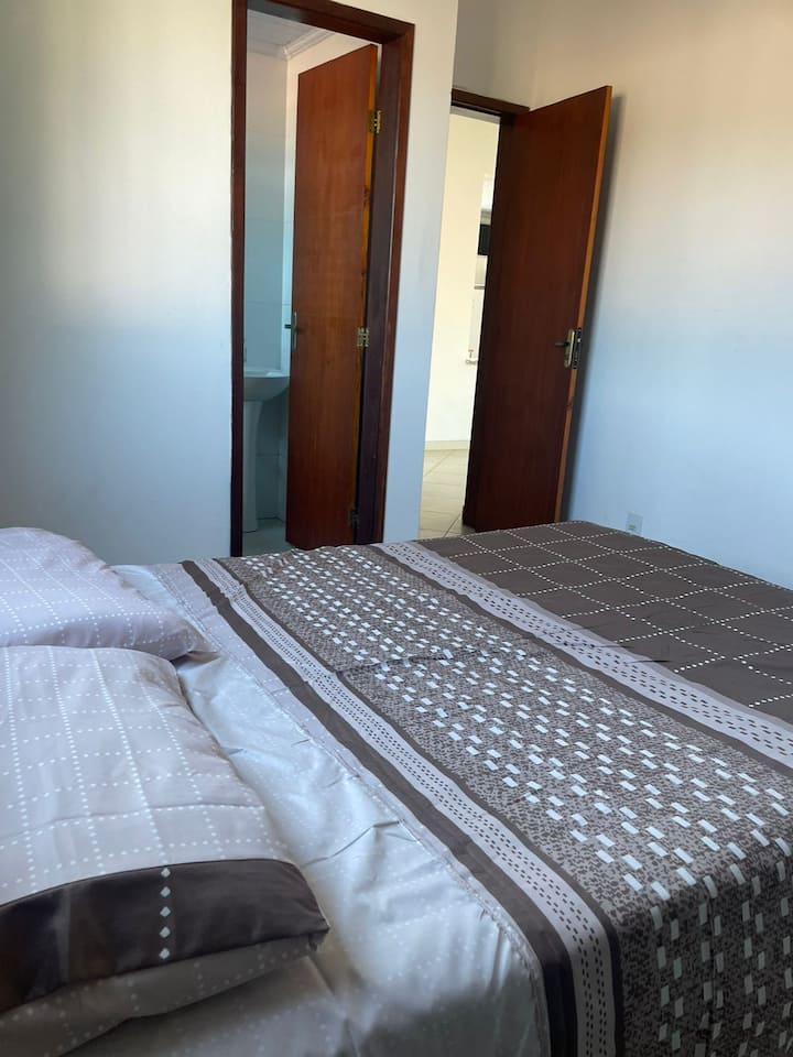 vrlo udoban apartman s balkonom