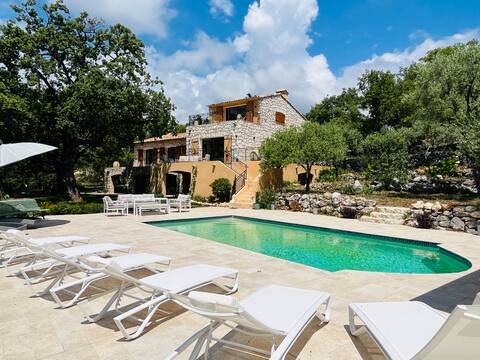 Peaceful and Spacious Villa-4 independent suites