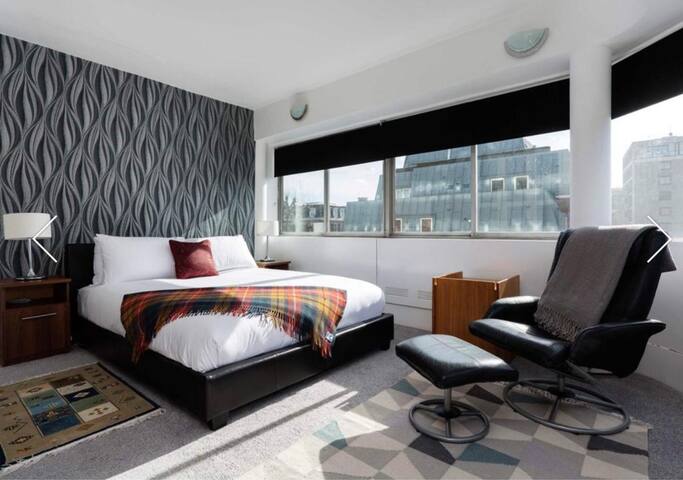 Penthouse Apartment Baker Street gallery image 5