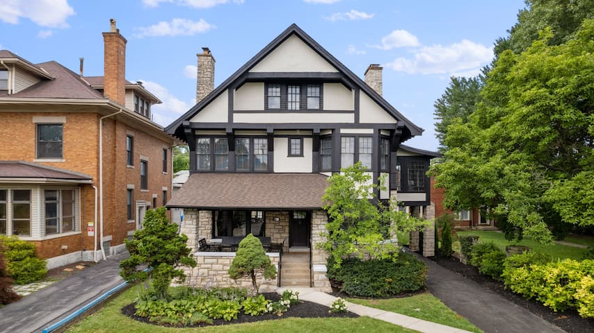 Franklin Conservatoire Mansion- Free Parking! gallery image 2