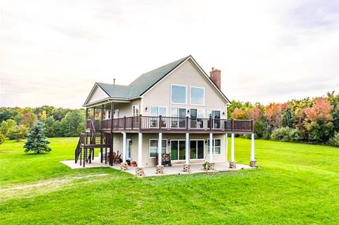 Lakeview house with hot tub and fireplace