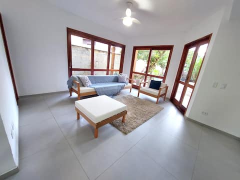 Popular Airbnb listing: Itamambuca Condominium House - Excellent Location in Ubatuba