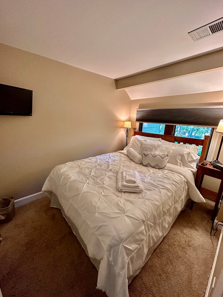 Queen bedroom