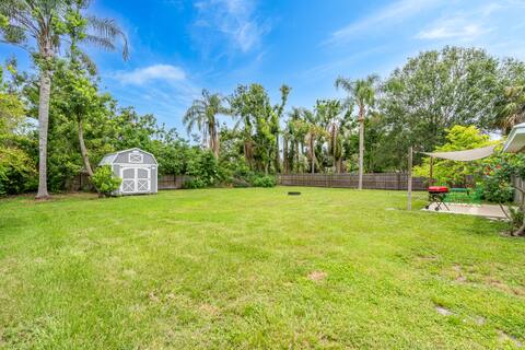 Hernando House 3/2 w private backyard and patio