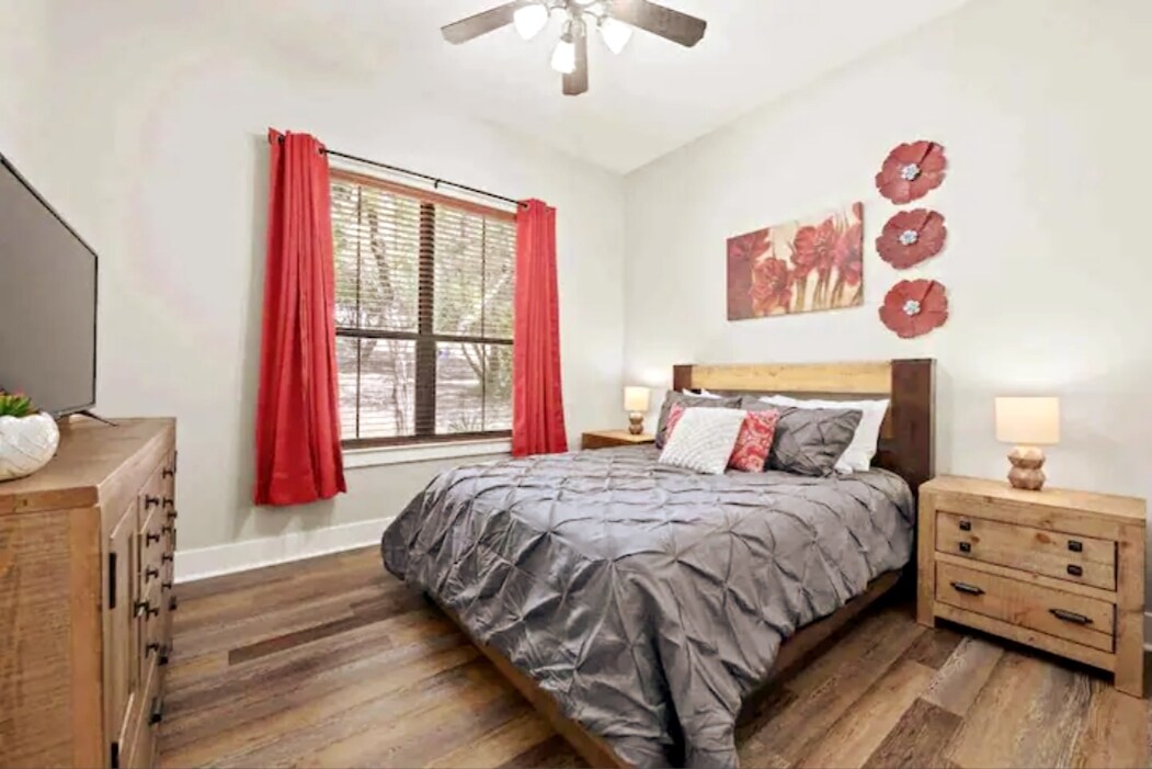 2. spavaća soba s bračnim krevetom (160x200) i novom posteljinom