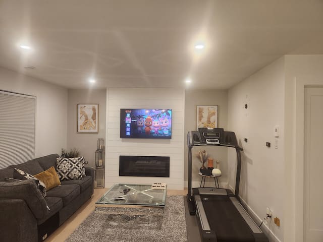 Well Furnished New Home 4mins to Airport