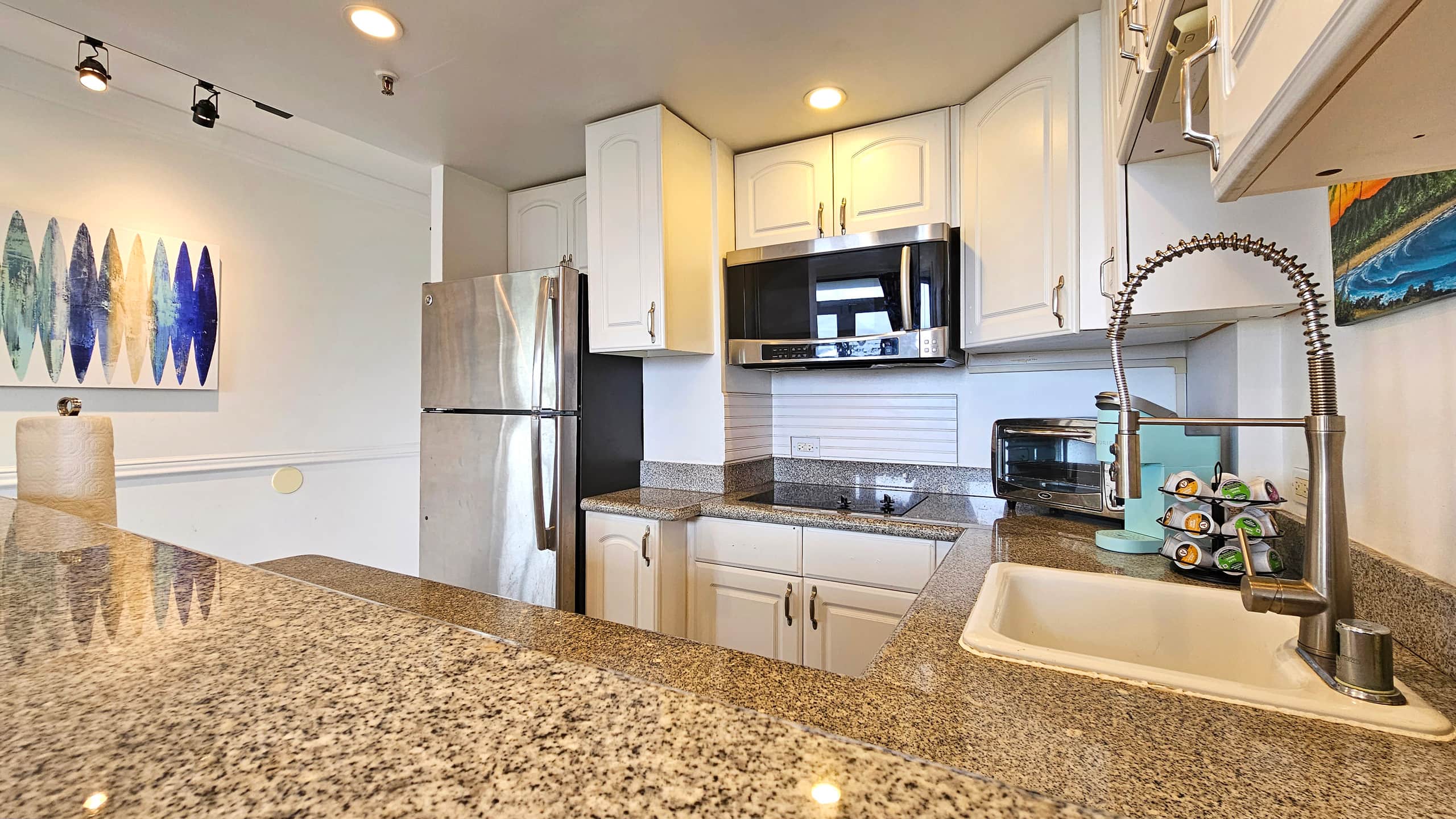 WG 815 King bedroom condo Full kitchen Sleeps 3 - Image 13