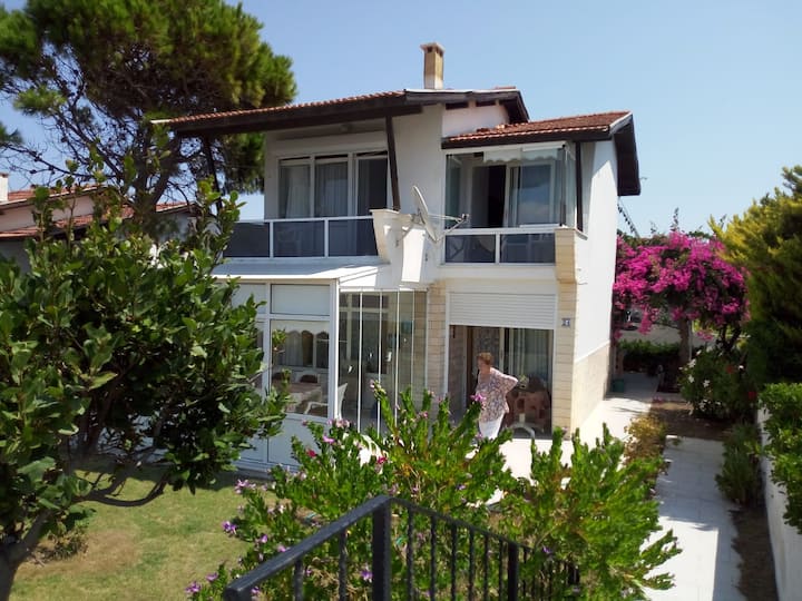 Marvelous Villa Near The Beach - Çeşme