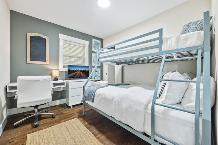 Спалня №3 (двуетажни легла) 