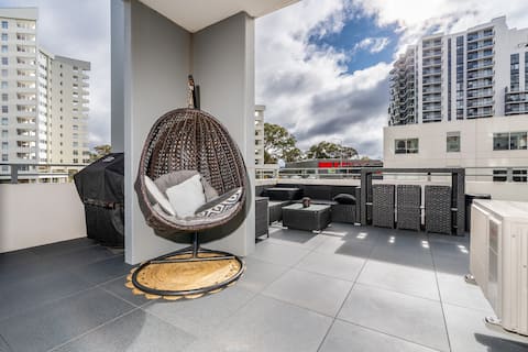 2BR Apt in the heart of the Gungahlin Town Centre!