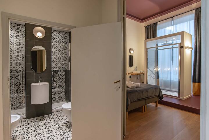 MDR Crystal Apartment gallery image 2