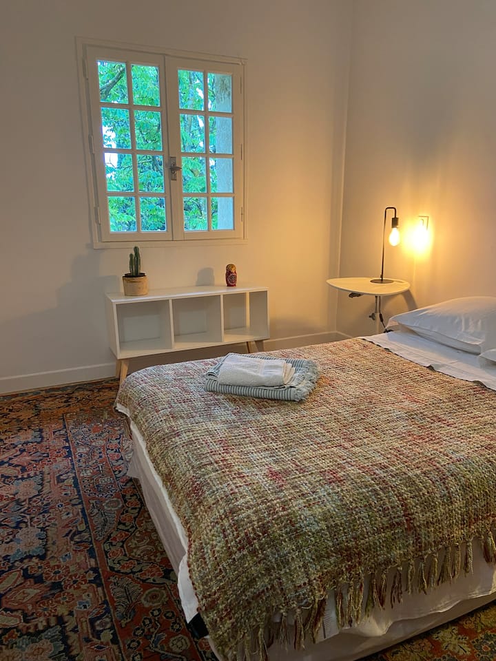 Chambre Secrète Dans Un Mas - Montpellier
