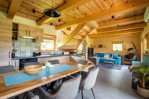 Successful Airbnb property: A Nest Under the Karawanks in Žirovnica