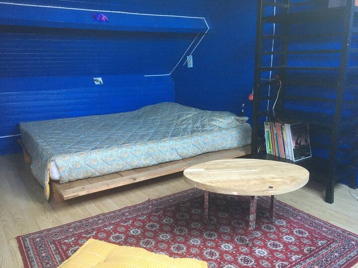 ห้องนอน 2 คนและเตียงเสริม