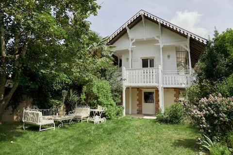 Chalet Olivet, a bucolic home on the water