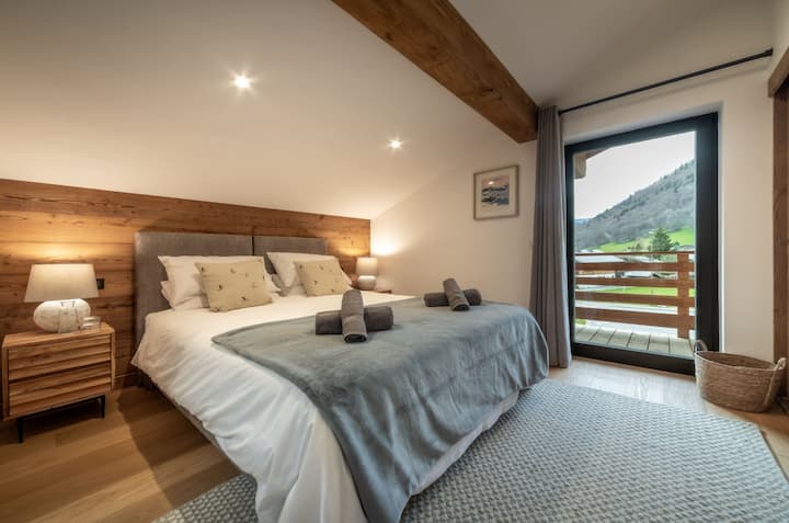 Doppelzimmer mit eigenem Bad in der obersten Etage des Chalets