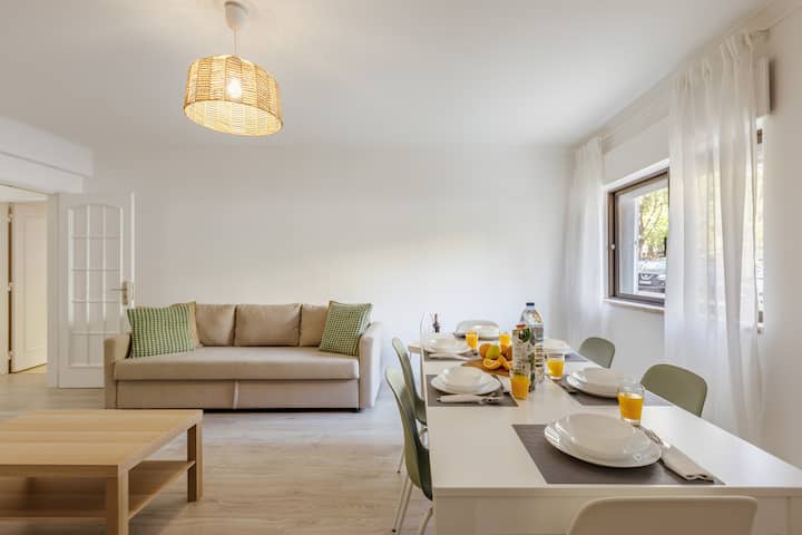 3br Comfort & Convenience Apt In Central Massamá - Amadora