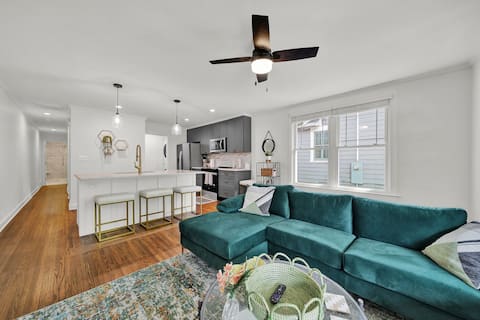 Successful Airbnb property: Fully renovated duplex by Uptown in Cherry