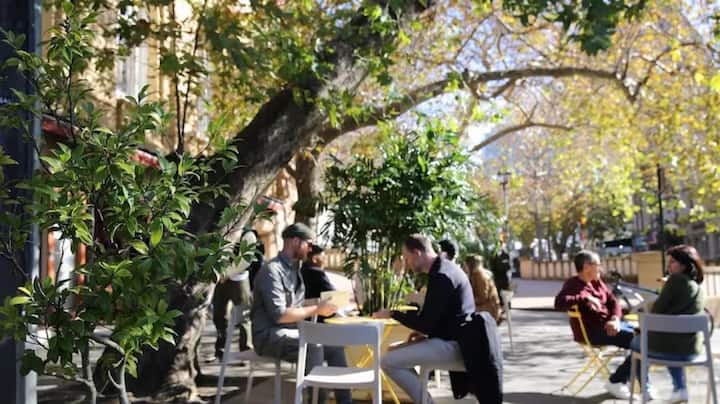 The café and restaurant Theeca, just around the corner, has the best outdoor seating to enjoy a coffee.