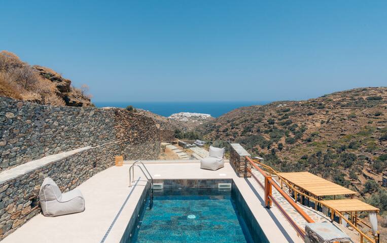 Two Bedroom Villa with Private Pool and Sea View gallery image 2