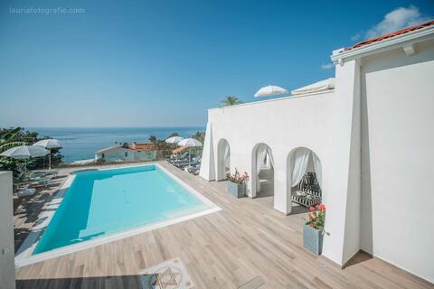 Villa Vittoria with a sea view