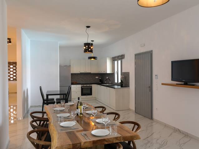 George Villa-III, 3BR, Private pool, Close to Town gallery image 4