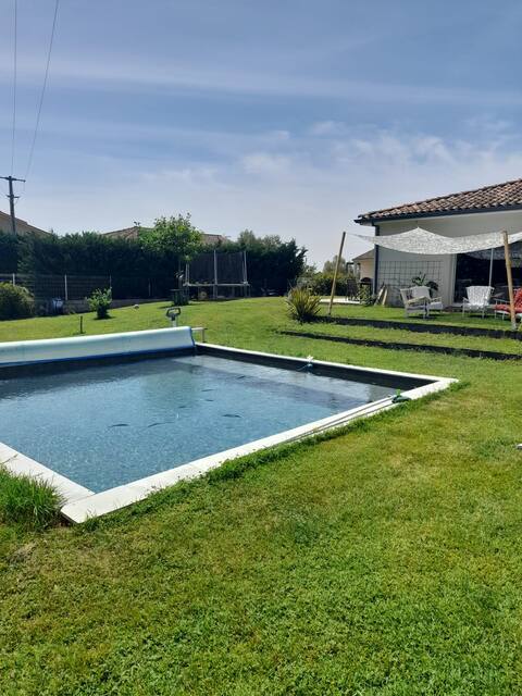 Air-conditioned house, pool