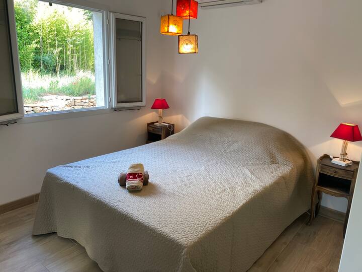 Спалня 1 с легло 160 x 200