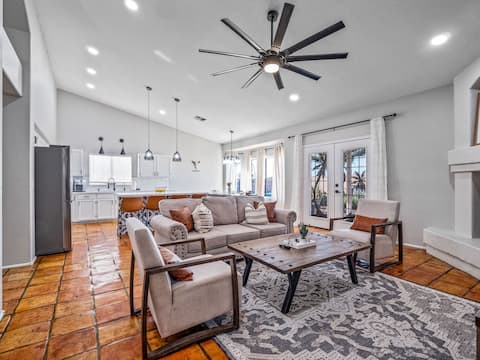 Top Airbnb: Resort style backyard fun! in Avondale