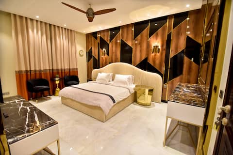 The Sandcastle; Family Friendly Modern House DHA