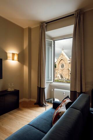 Lussuoso appartamento al centro con vista gallery image 4