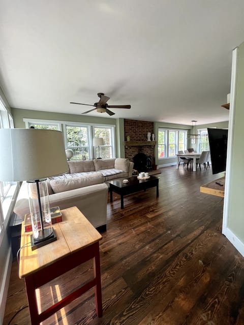 Successful Airbnb property: The Gingerbread House | Near Lake + Wedding Venues in Innisfil