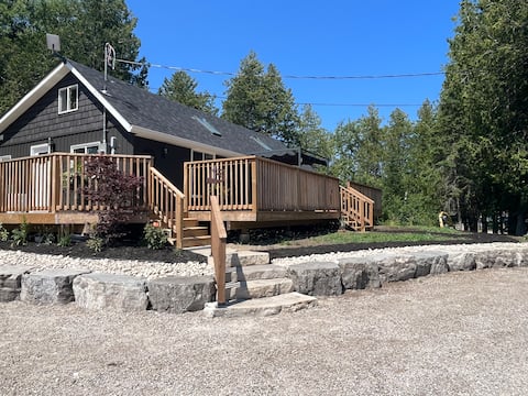 Minutes from Downtown, all the amenities you need!