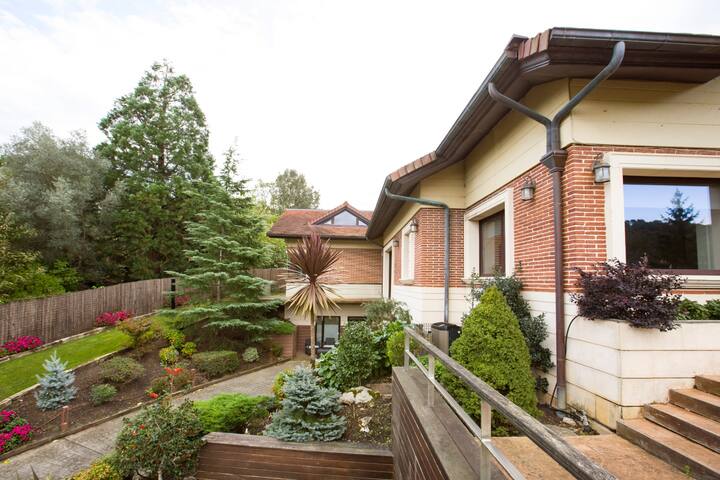 Golf & Pool gallery image 2