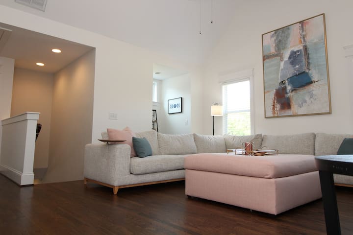 *Private Stay In East Nashville*