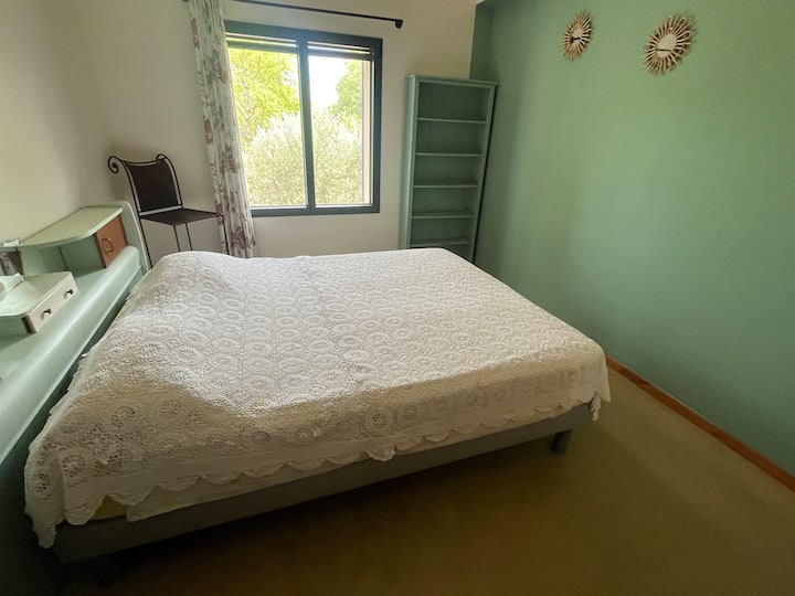 غرفة النوم 2