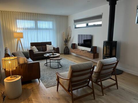 Top Airbnb: Stunning & Stylish in Old Torquay, Vic, Australia in Torquay