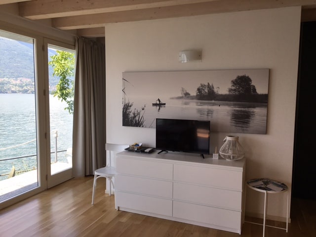Top Airbnb: The House on the lake shore in Dervio
