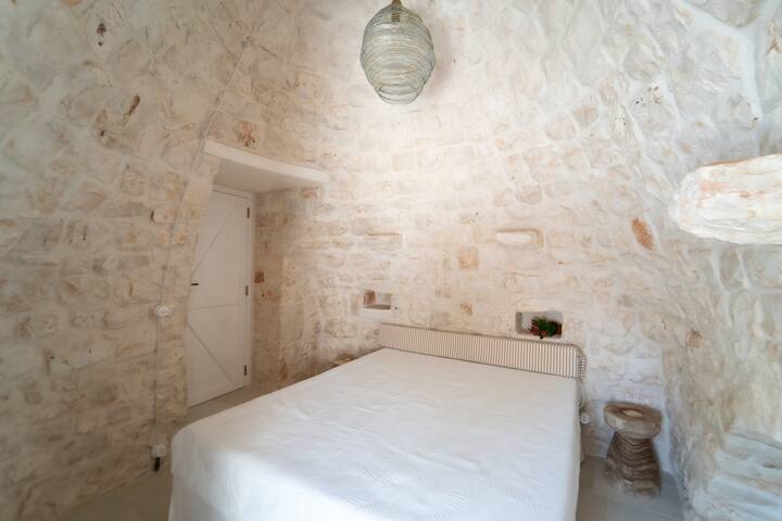 Trulli tra ulivi pugliesi gallery image 3