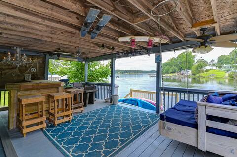 Murray Shores Getaway w/ Kayaks | Boat for Rent