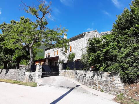 Villa Kozljak, 10 people, pool