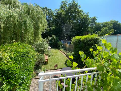 Quiet wooded house, close to Thermal and Artem
