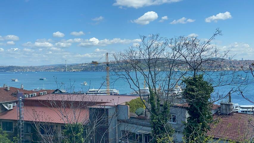 Comfortable & Peaceful Flat with Sea View gallery image 2