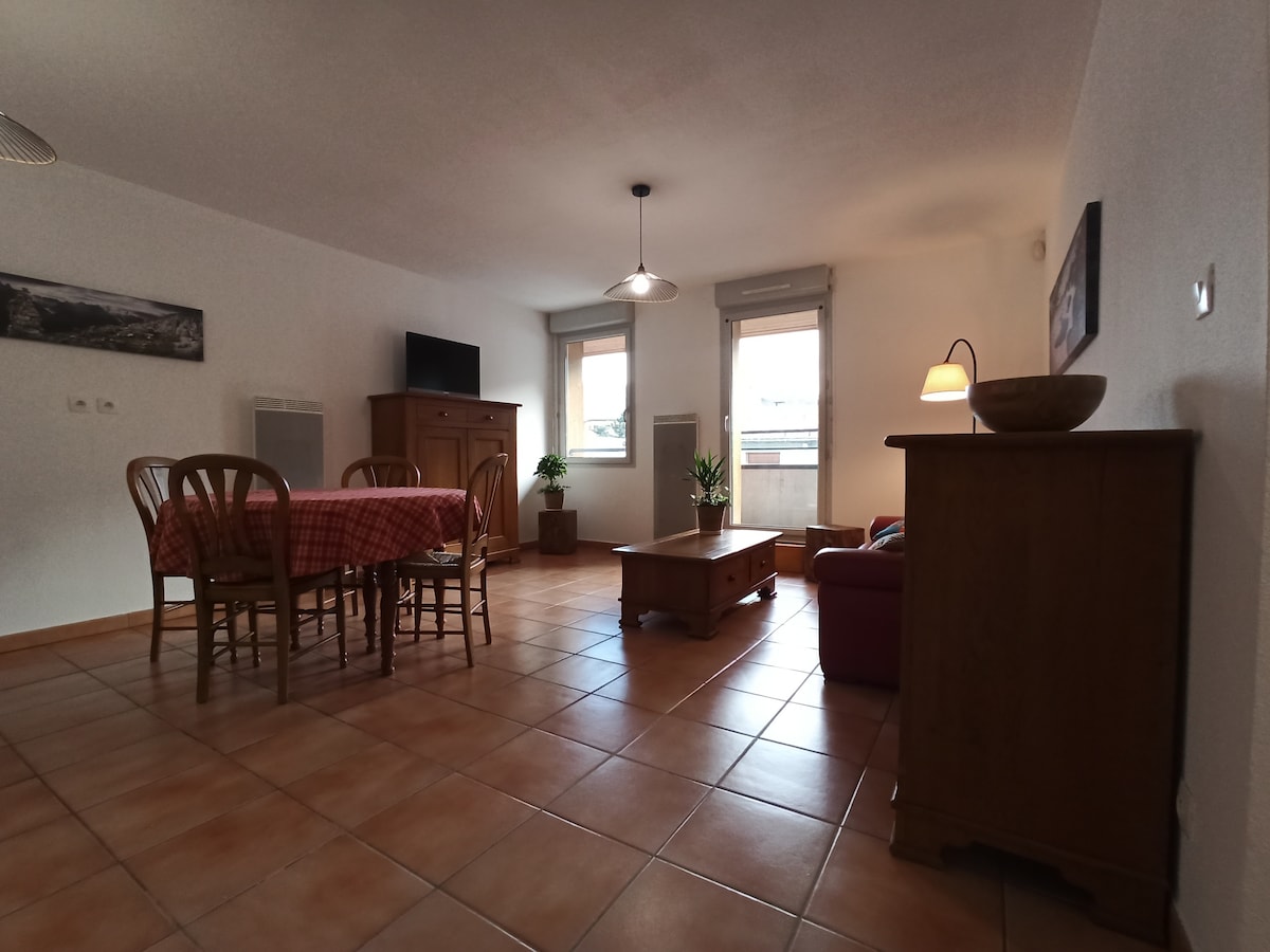 Beliebte Airbnb-Anzeige: Beautiful 3 rooms 54 m² ideally located in the mountains in Bourg Saint Maurice