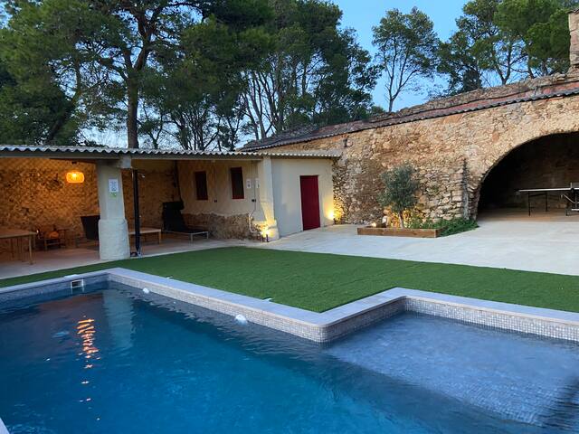 Torre Bertrana, Masía histórica entre viñas gallery image 3